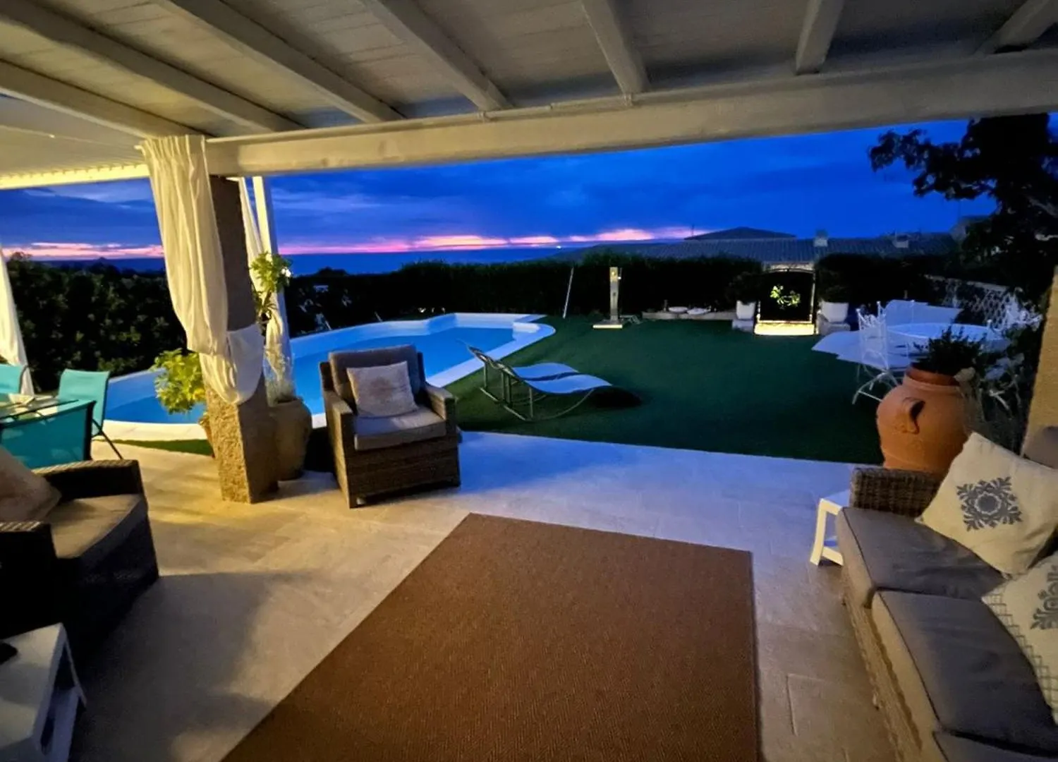 Villa Adel location